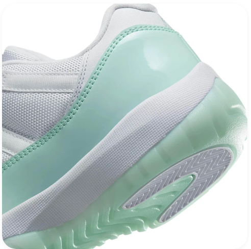 (WMNS) Air Jordan 11 Retro Low 'Igloo'