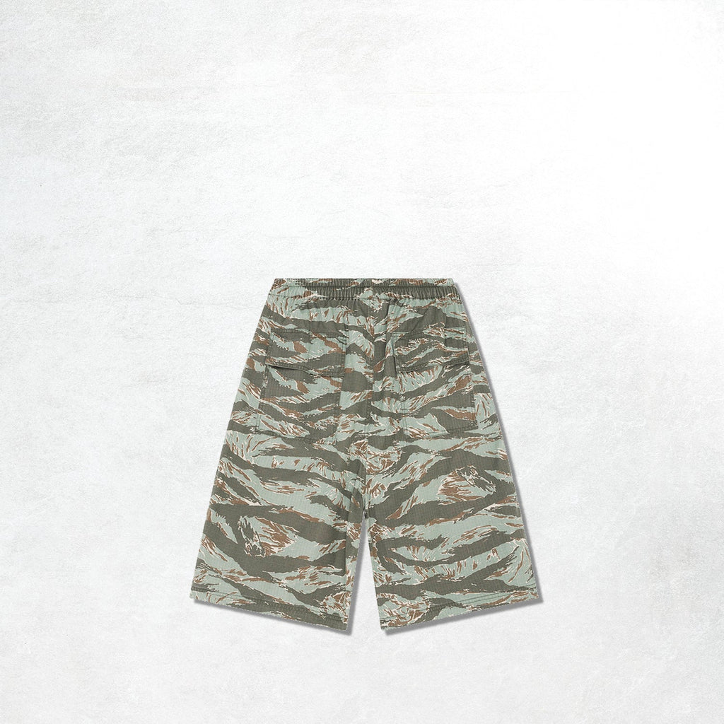 Deus Unforseen Short: Ground Cover Green