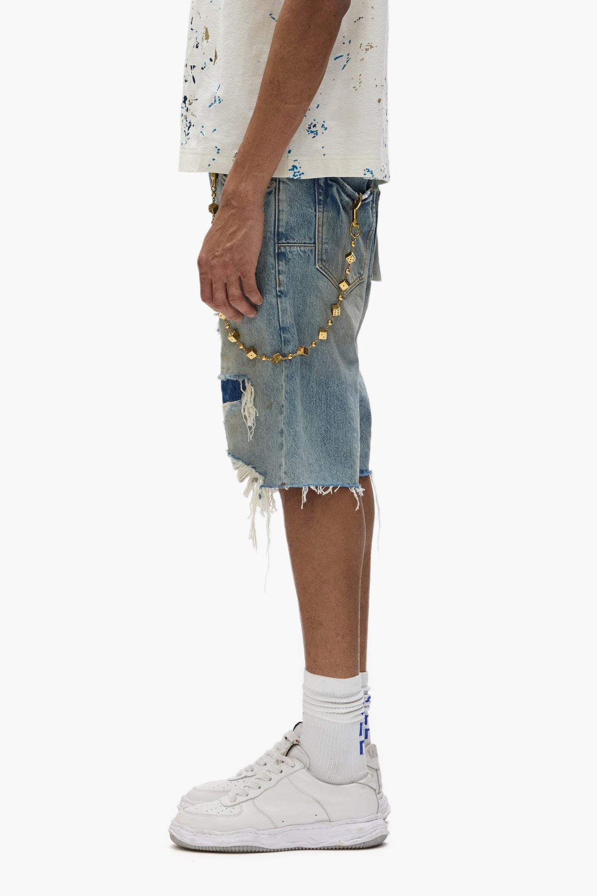 P059 Distressed Patch Shorts