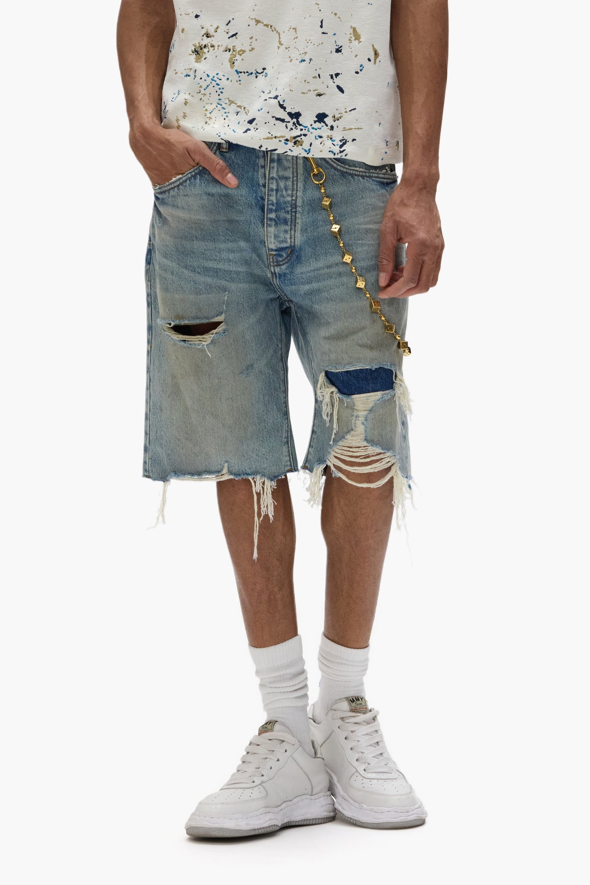 P059 Distressed Patch Shorts