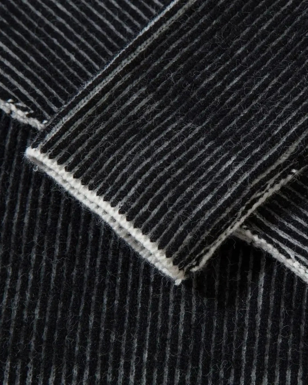 RAVEN KNIT