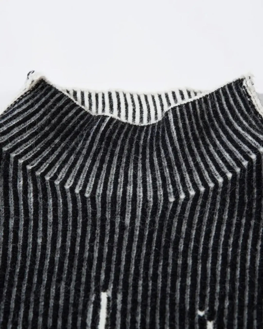 RAVEN KNIT