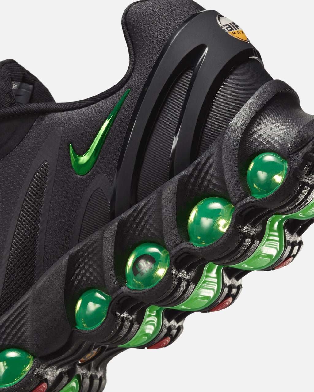 Nike Air Max DN8 Black/Green