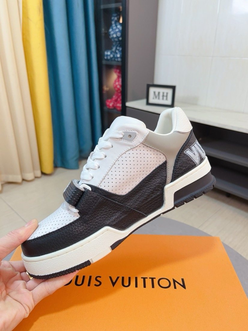 Louis Vuitton Black and White Low-Top Sneakers - Perforated Toe Panel