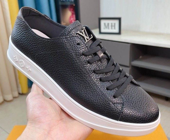 Louis Vuitton Textured Low-Top Sneakers