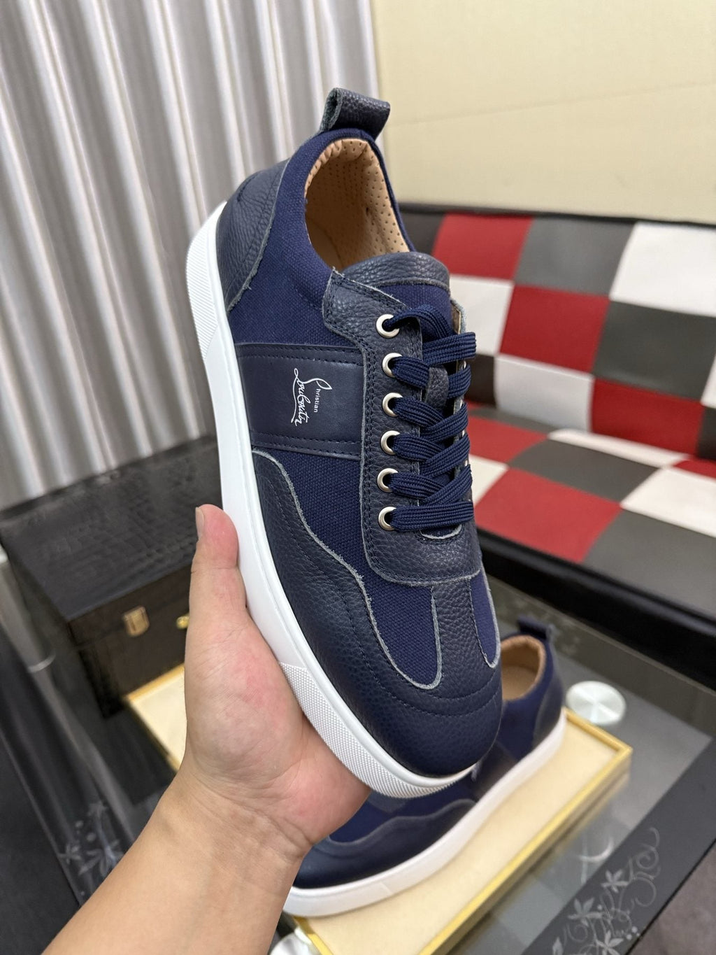 Christian Louboutin Script-Accent Low-Top Sneakers