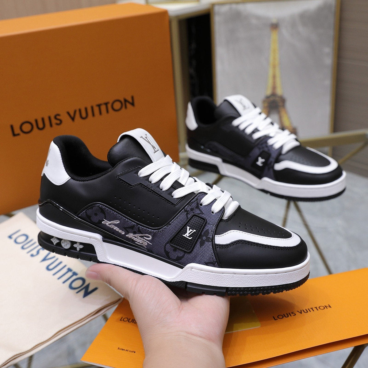 Louis Vuitton Low-Top Sneakers - Padded Collar