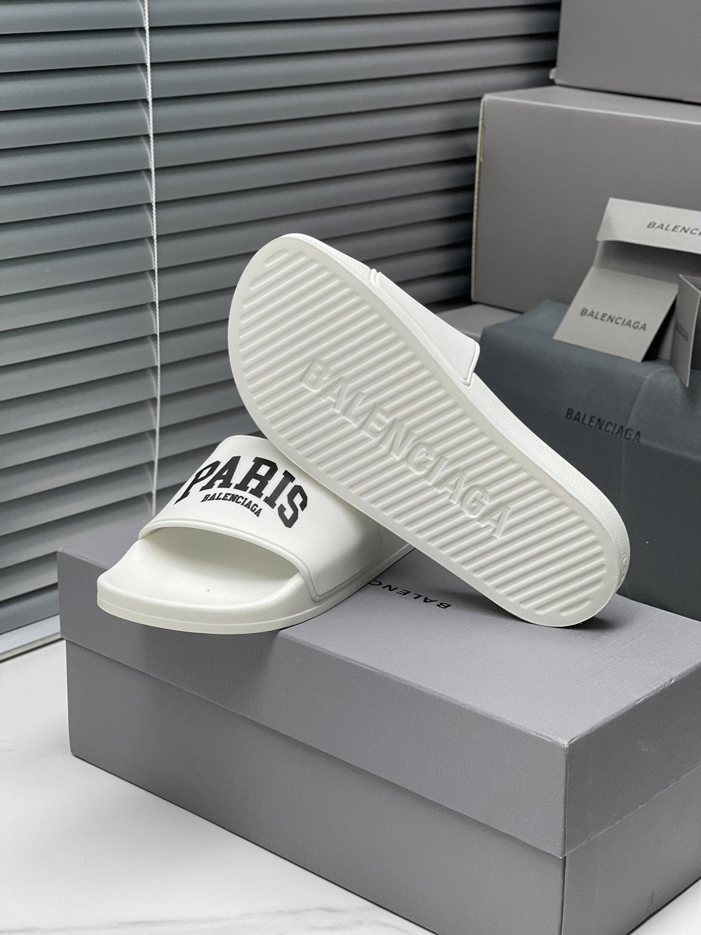 Balenciaga Contrast Lettered Slide Sandals