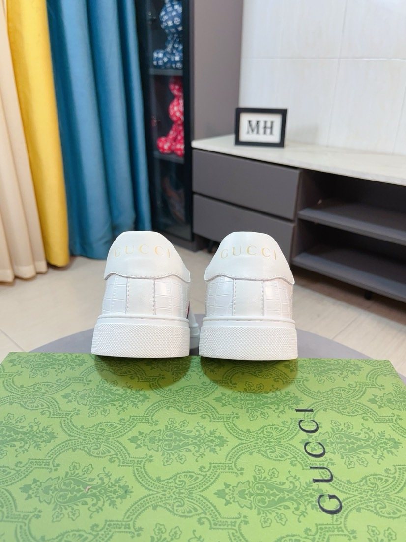 Gucci Men's Stripe Low-Top Sneakers - Leather Lining